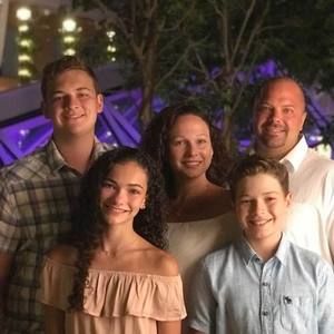 Meet your Posher, Shea